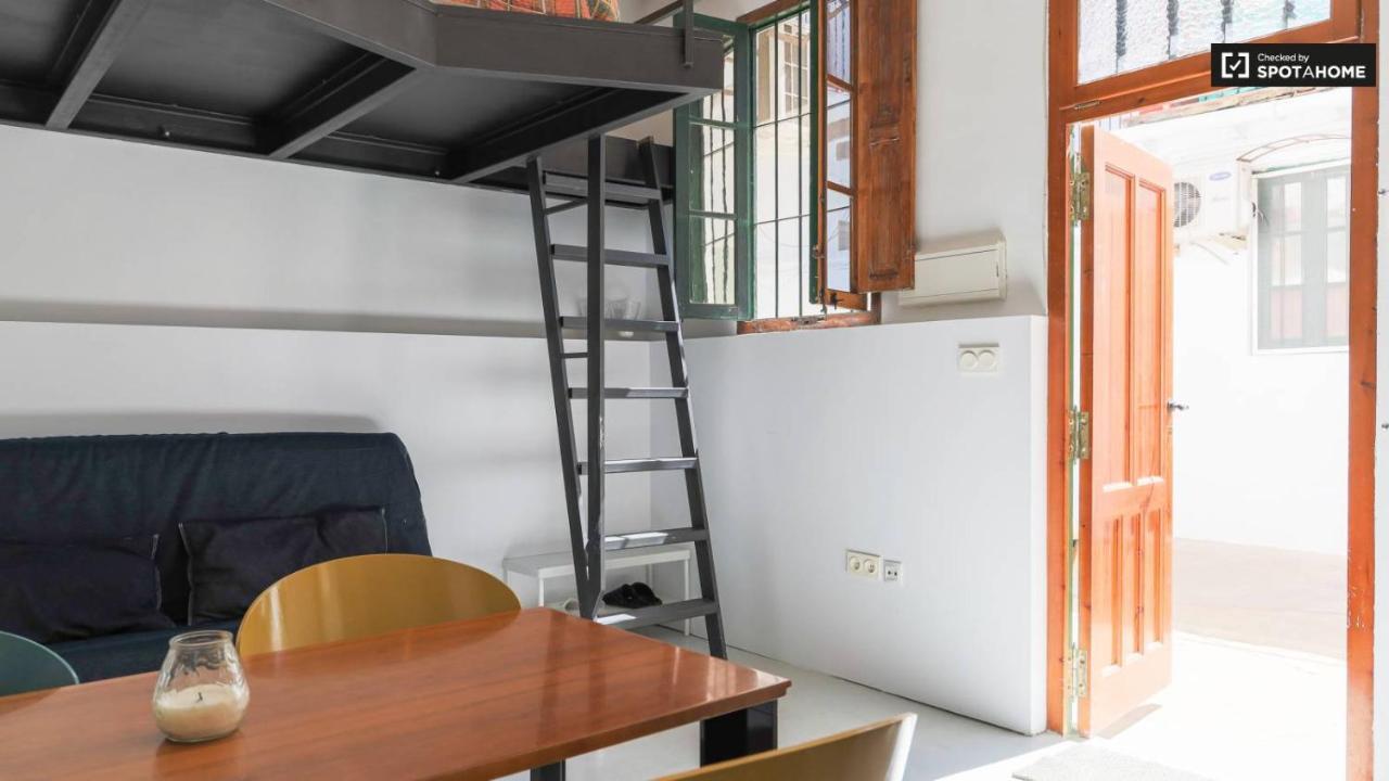 Casita Artista En Bello Edificio Barrio Ruzafa Valenza Esterno foto