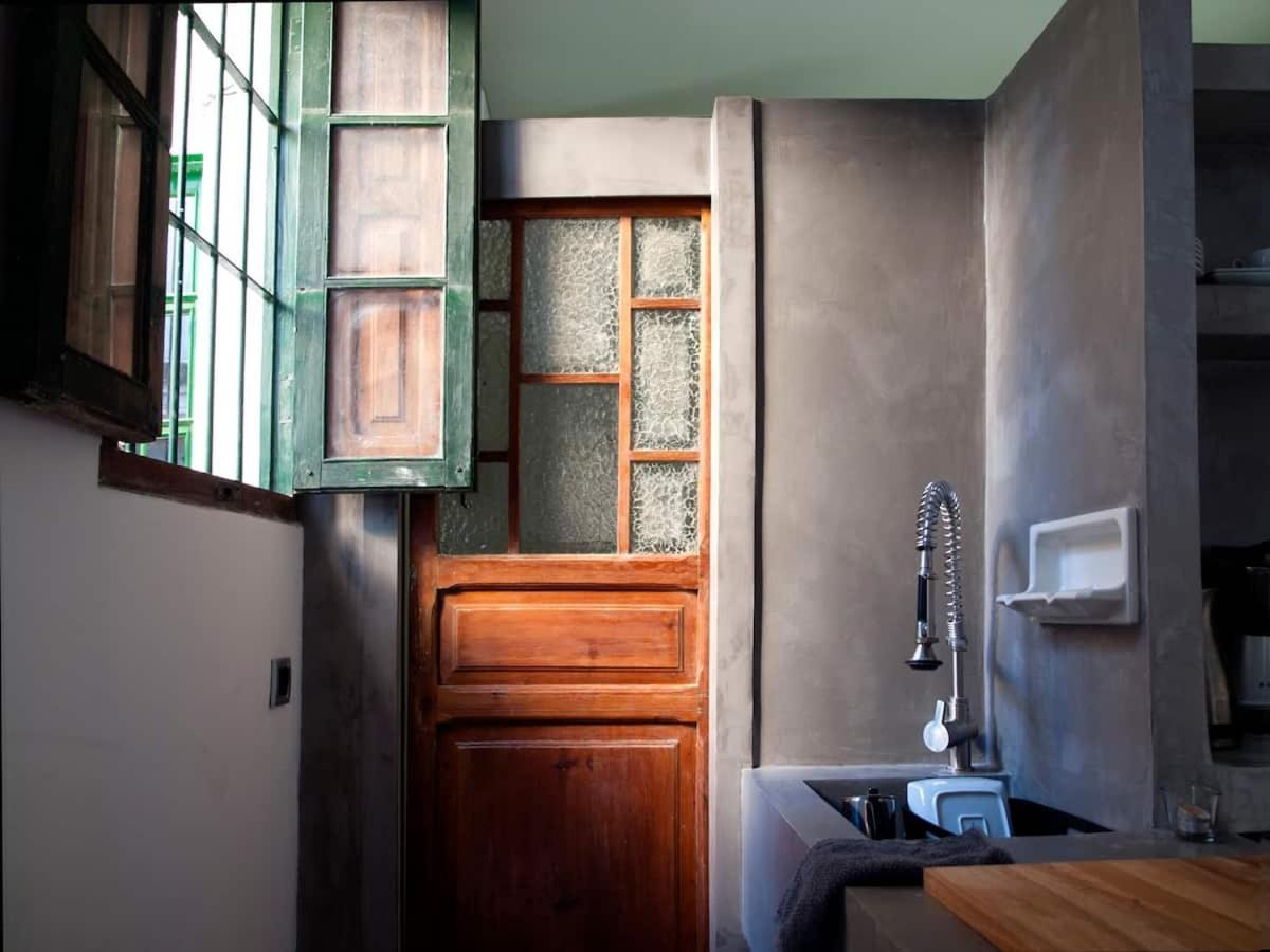 Casita Artista En Bello Edificio Barrio Ruzafa Valenza Esterno foto