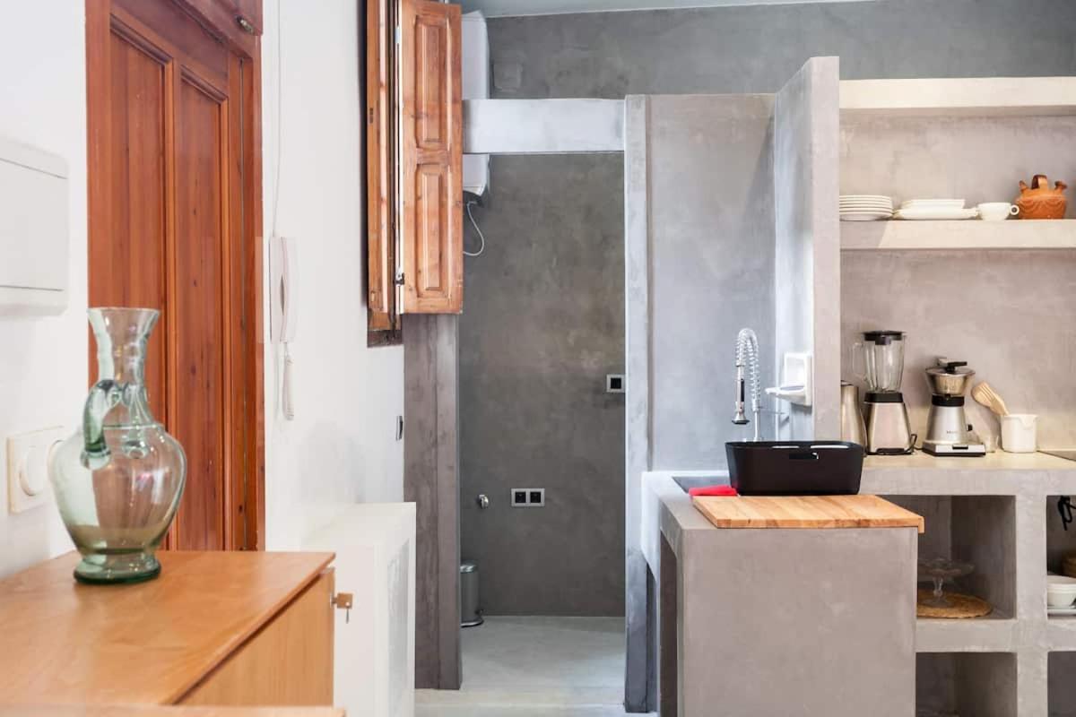 Casita Artista En Bello Edificio Barrio Ruzafa Valenza Esterno foto